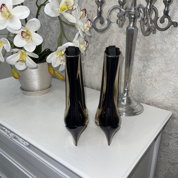 $1,650 Prada Gold Metallic Brushed Calf Leather Chelsea Boots Sz 38 AUTHENTIC😍 - Picture 5 of 17